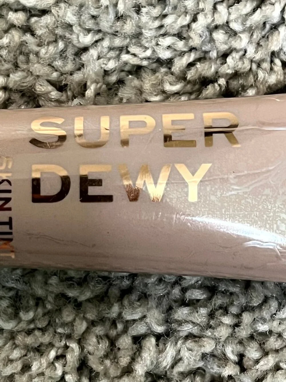 Revolution Superdewy Tinted Moisturiser Caramel 55 Ml